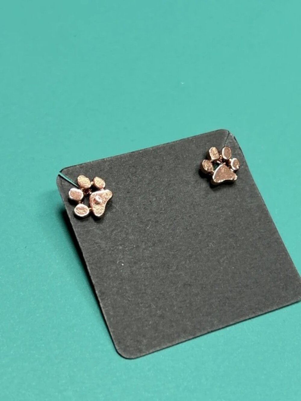 NEW ~ DOG PAW 🐾 STUD EARRINGS - Picture 4 of 8